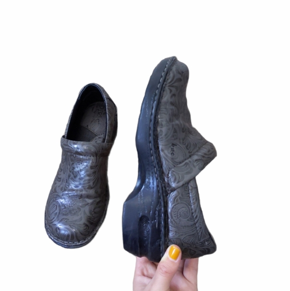B.O.C. Born Concept Peggy Clog Gray Black Paisley - Picture 5 of 7